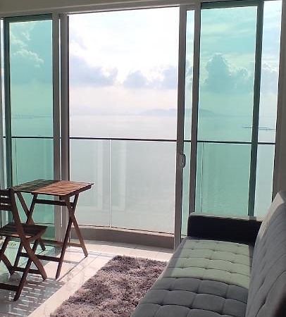 Infinite Seaview With Penang Bridge Suite With Sunrise Up To 11 Person Bayan Lepas Ngoại thất bức ảnh