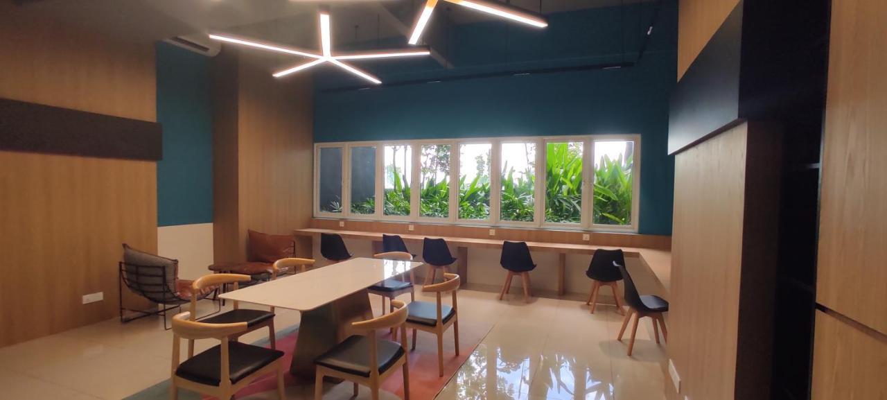 Infinite Seaview With Penang Bridge Suite With Sunrise Up To 11 Person Bayan Lepas Ngoại thất bức ảnh