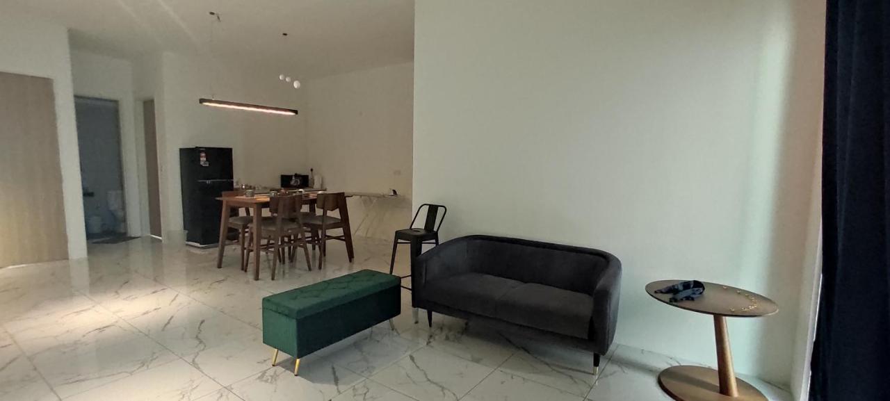 Infinite Seaview With Penang Bridge Suite With Sunrise Up To 11 Person Bayan Lepas Ngoại thất bức ảnh