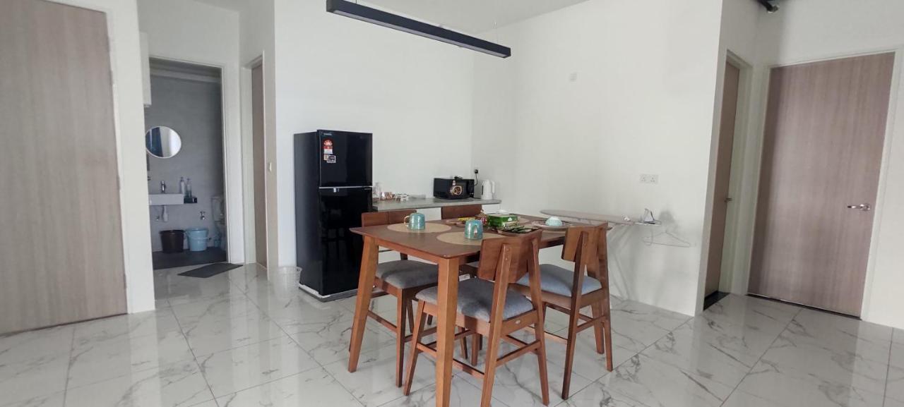 Infinite Seaview With Penang Bridge Suite With Sunrise Up To 11 Person Bayan Lepas Ngoại thất bức ảnh