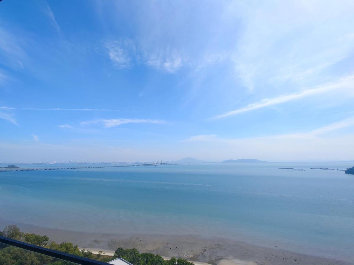 Infinite Seaview With Penang Bridge Suite With Sunrise Up To 11 Person Bayan Lepas Ngoại thất bức ảnh